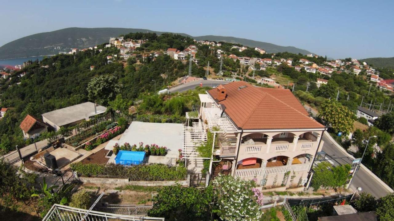 Apartments Popadic With Parking Herceg Novi Exterior foto