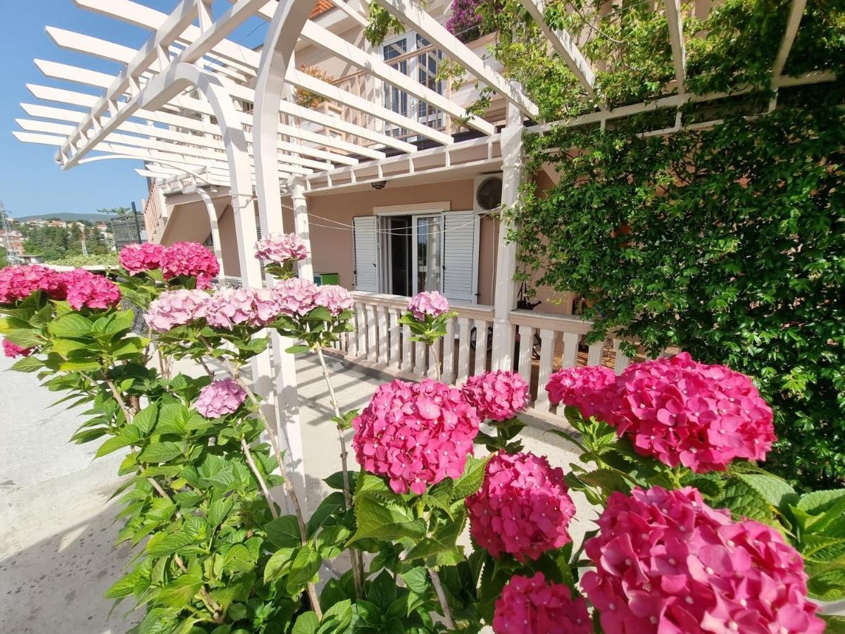 Apartments Popadic With Parking Herceg Novi Exterior foto